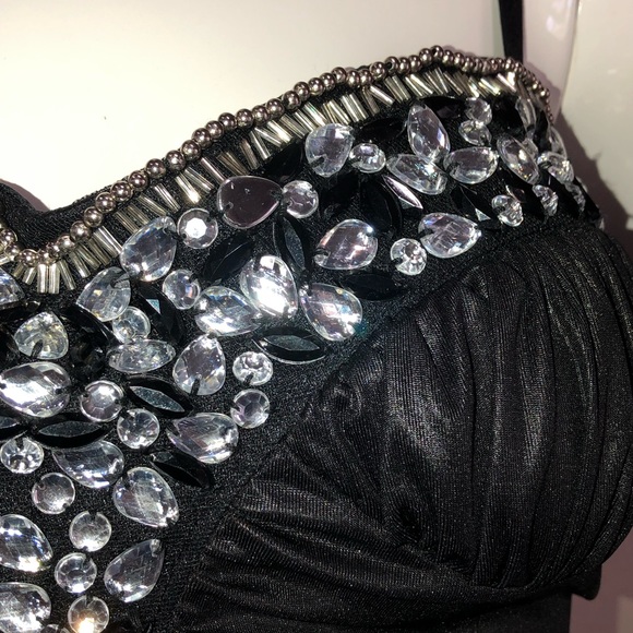 Cocktail party embellished heart line - Picture 5 of 8